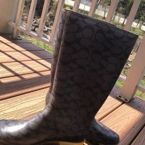Stylish rain boots.